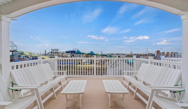 Steps to Beach: Ocean Views, 5 Decks, 3 Cars, Loaded with Amenities!