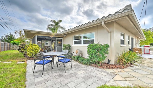 Sunny Largo Retreat 4 Mi from Indian Rocks Beach!