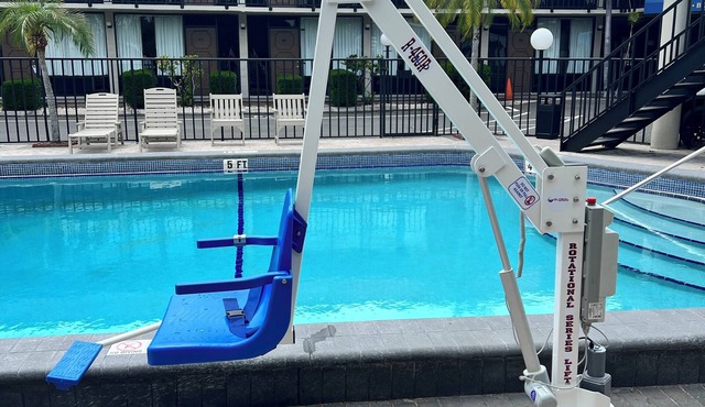 Tarpon Shores Inn