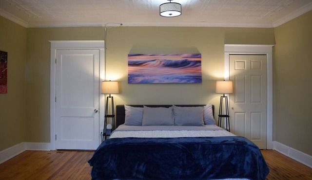 The Corner House in Historic Boonsboro-Studio Apt