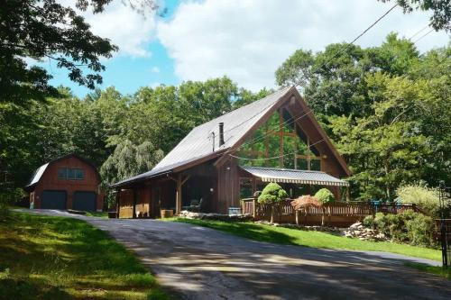 The Luxury Cabin at Deep Hollow