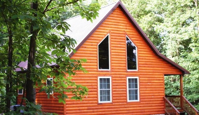 The White Pine Loft: Perfect for Couples!