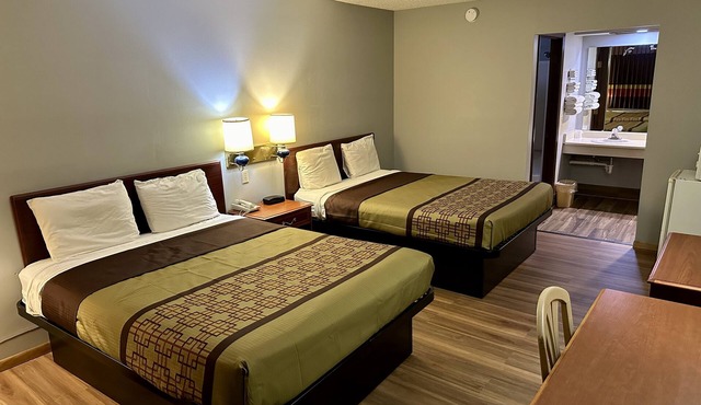 Thunderbird Motor Inn Baraboo