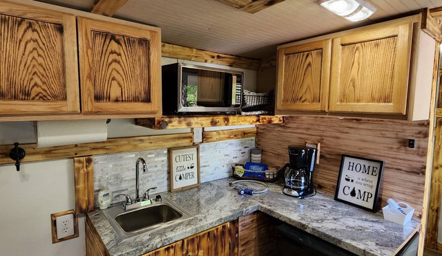 Tiny Trailer Home on Secluded Lot