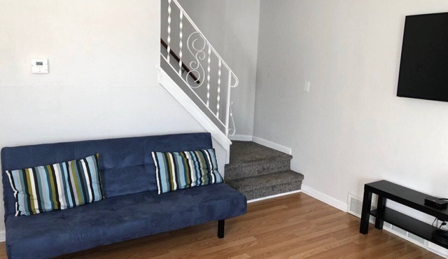 Unit 7 - Enjoyable 2-bedroom condo with AC in beautiful Rockford