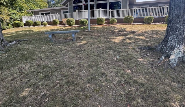 Waterfront 2-bedroom 2-bathroom nestled on Johnathan Creek right off Ky Lake. 💙