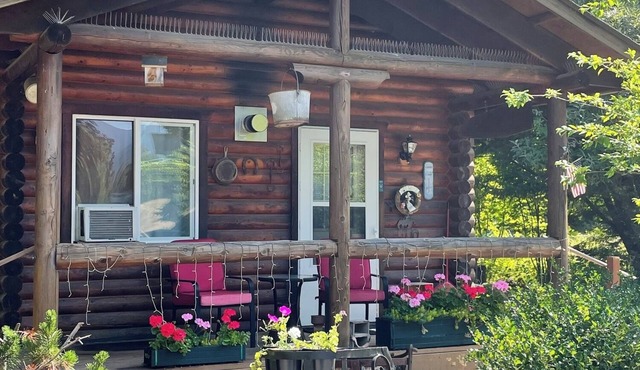 Welcome to your year-round mountain getaway and historic ranch in the foothills of the North Cascades!