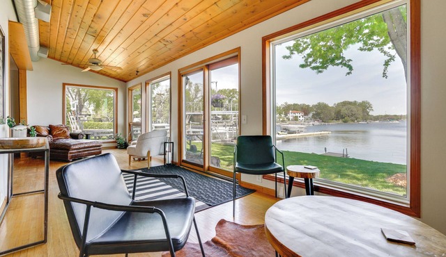 White Bear Lake Lakehouse w/Dock & Paddleboards