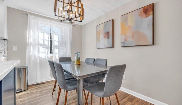 World Cup 2026 Group Home - 28 Minutes to Stadium, 7 Bedrooms, Sleeps 18