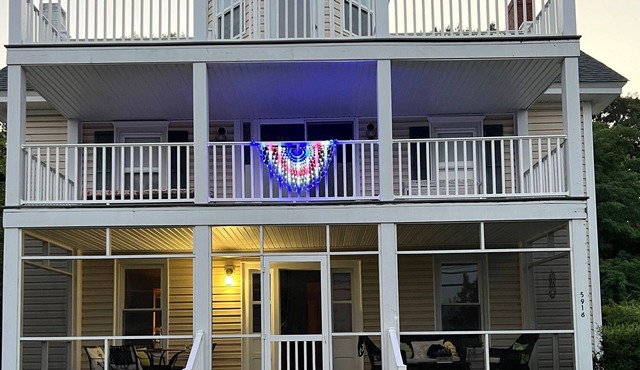 Your “Happy Place”-Updated beautifully 3 story home on quiet island