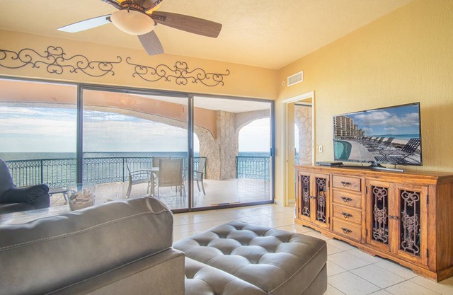 180 m² Condo ∙ 3 bedrooms ∙ 6 guests