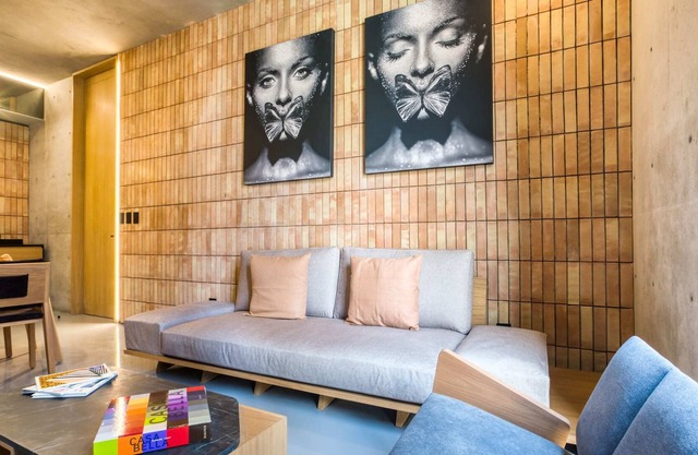 2 Elegant Jr Suites w/AC+Gym & Wonderful Rooftop