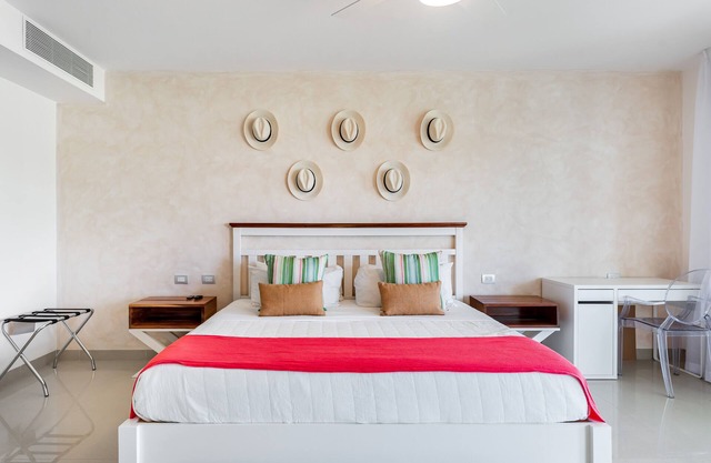 Brand new light, airy, 2 bedroom, 3 bathroom at Mareazul Beach Resort