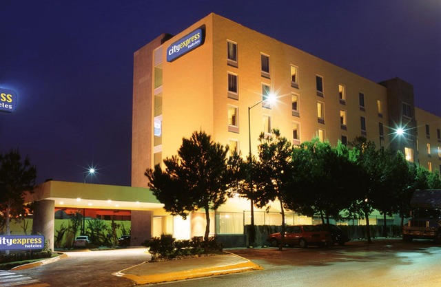 City Express Saltillo Norte