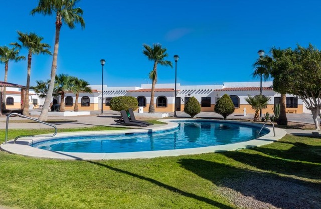 Mexican Ambience Townhome with Pool #1