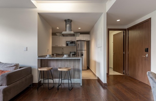 Modern 1-Bedroom Apartment in Santa Fe neighborhood