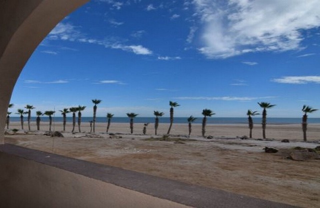 Rental beach condo with panoramic views of the Sea of Cortez