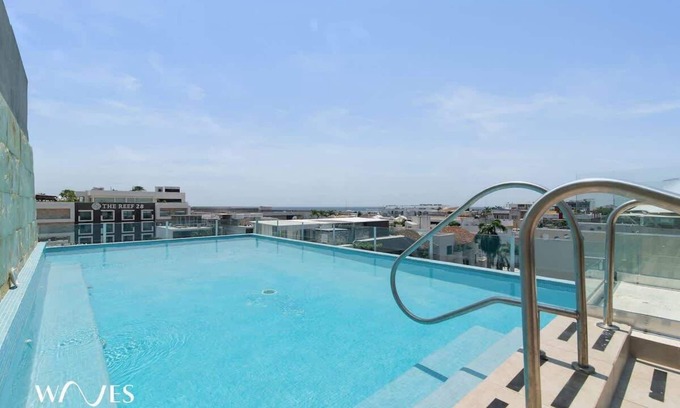 Centro Condo | 1 Br. W/5th Avenue View Steps From the Beach