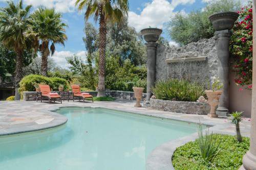 San Miguel de Allende Hotel | 1500 m² Hotel ∙ 5 bedrooms ∙ 18 guests