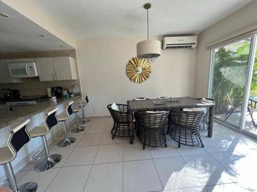 Granjas del Marques Villa | 220 m² Villa ∙ 4 bedrooms ∙ 12 guests