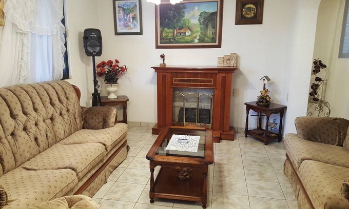 Almoloya de Juarez House | 270 m² House ∙ 4 bedrooms ∙ 10 guests
