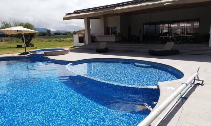 El Marques House | 300 m² House ∙ 4 bedrooms ∙ 16 guests