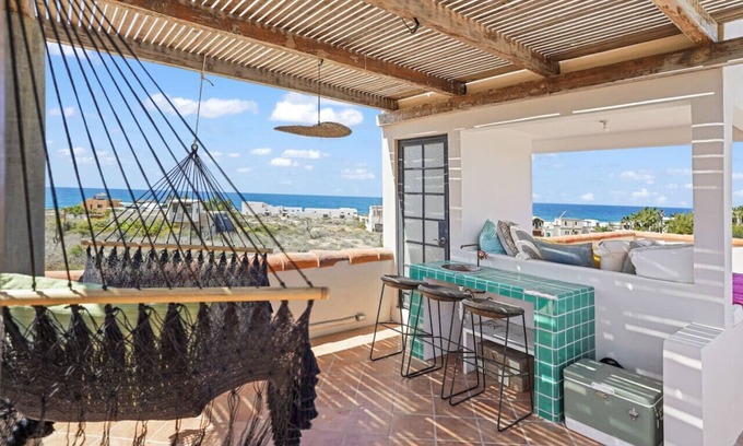 El Pescadero House | Casa Kafka: Intimate Casita with Starlit Tub