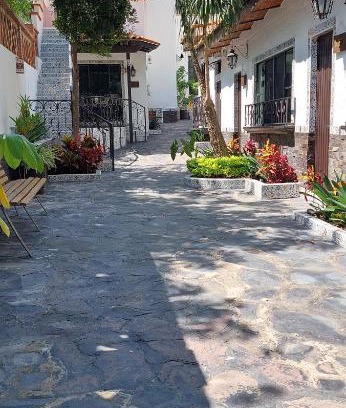 Ajijic Hotel | Casa Yollotzin