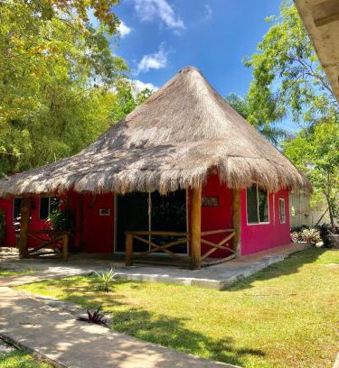 Alfredo V. Bonfil House | Ch'ejum bungalow