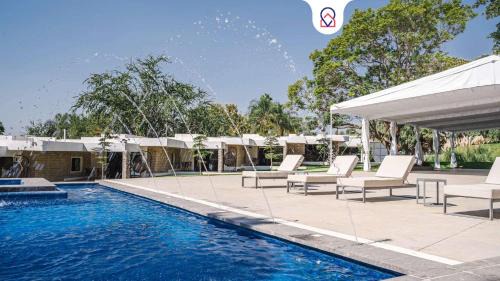 Cajititlan House | Charming Bungalow Cajititlan 2 Beds Pool