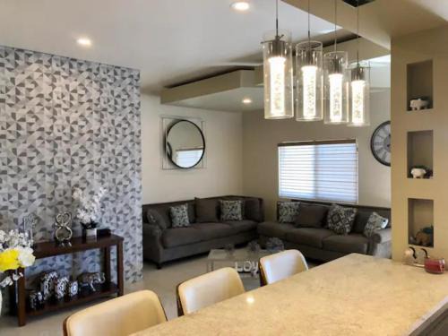 Lomas de Valle Verde House | Charming House With Beautiful City View