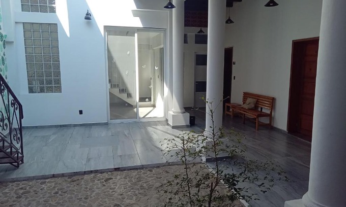 Centro Hostel | El Salto de Camela - Vera y Espín Hostal