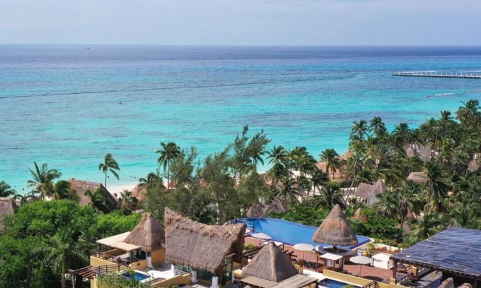 Playa del Carmen Apartment | Fabulous condo steps from the beach and 5th Ave, rooftop pool