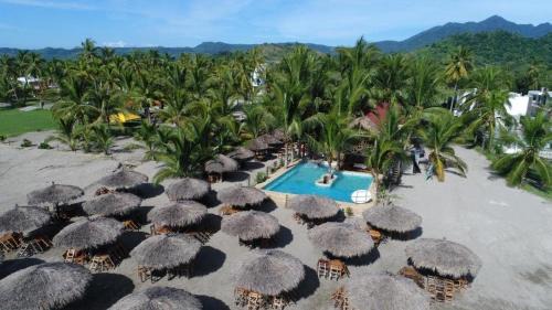 Aticama Hotel | Hotel Chiringuito de Palo