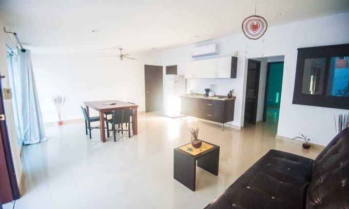 Centro Apartment | IDEAL LOCATION: 5th Av. Apartment for 5 people