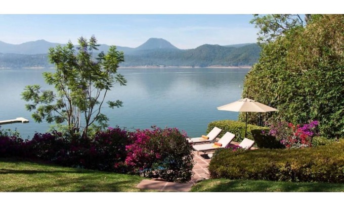 La Pena House | Lakehouse with private dock CASA LAGO - LA PEÑA