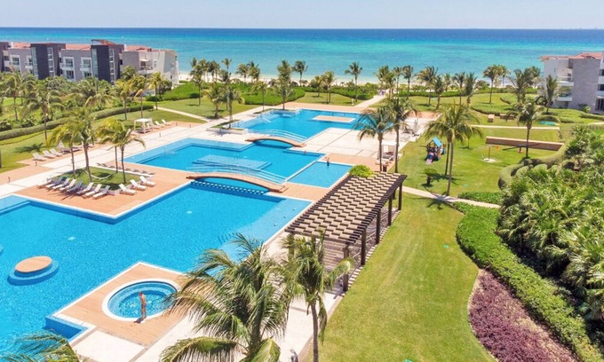 Puerto Juarez Condo | Luxury Beach Front, 2 bdr. with private jacuzzi
