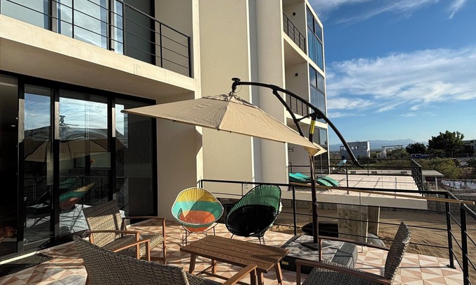 La Ventana Condo | Modern 2 bed/2 bath, 1st floor condo. nCasa Ventosos (Calypso 102).