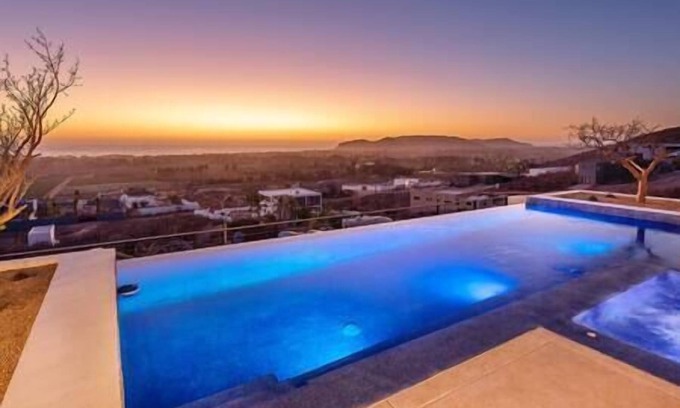 El Pescadero Villa | Modern 2 Bedroom Partial Villa Rental with Pool & Hot Tub, 2 Bedroom 2.5 Bath Pool and Jacuzzi