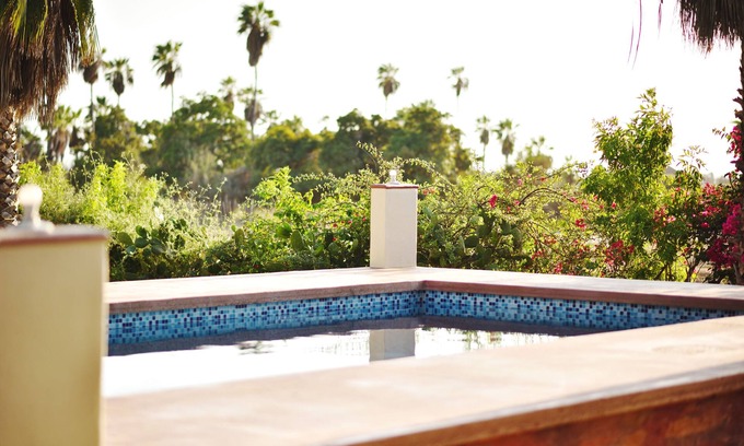 El Pescadero Apartment | Nice studio in San Pedrito Area with swimming pool and parking on the property.