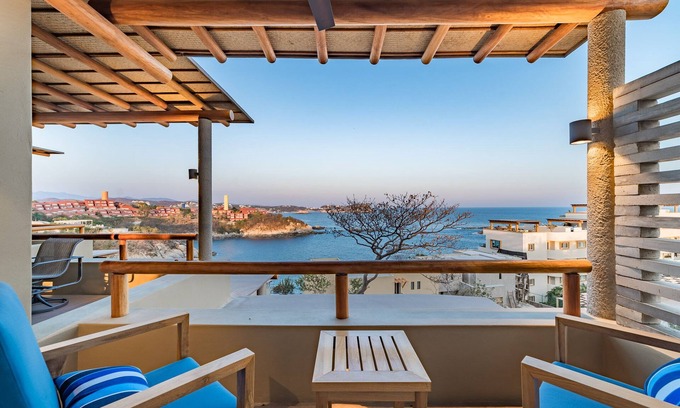 Santa Maria Huatulco Condo | Penthouse | Views + Beach Access + Rooftop Terrace