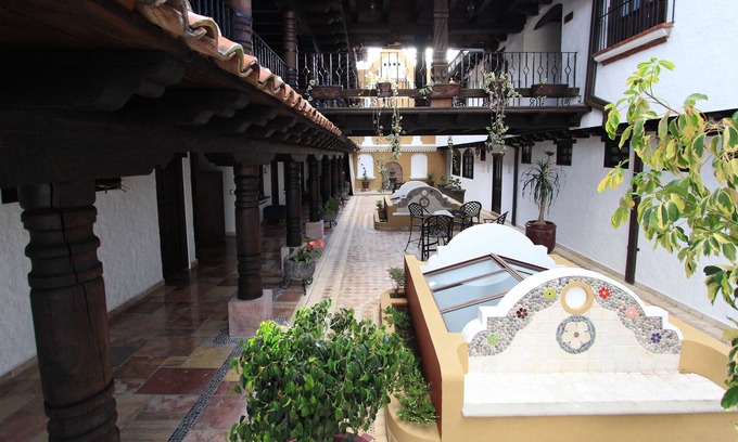 De La Merced Hotel | Plaza San Cristóbal Inn