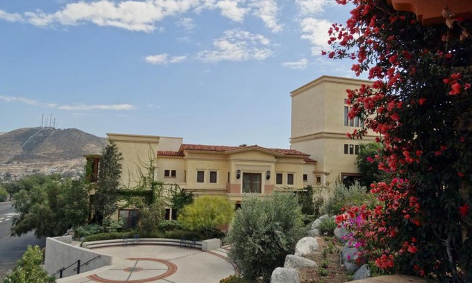 Tecate Hotel | Santuario Diegueño