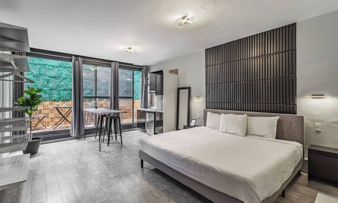 Miguel Hidalgo House | Singular Goldsmith