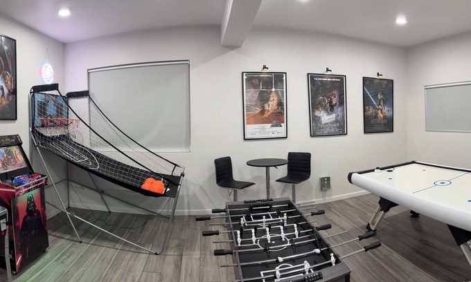 Rosarito House | Spacious 4-bedroom house with game room and beach club in charming Rosarito