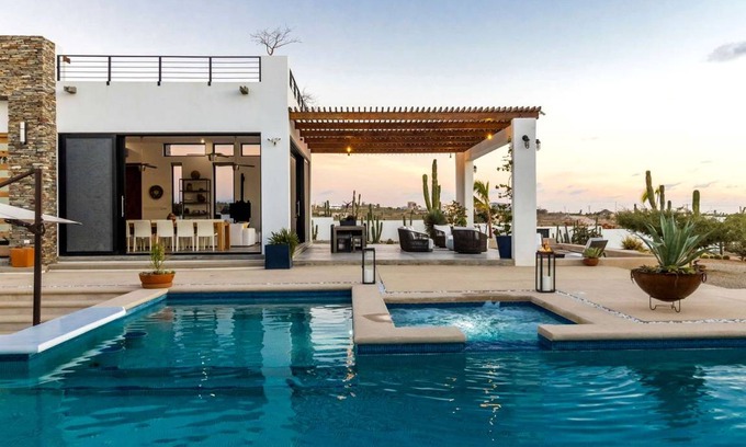 Todos Santos Villa | Villa ∙ 8 bedrooms ∙ 16 guests