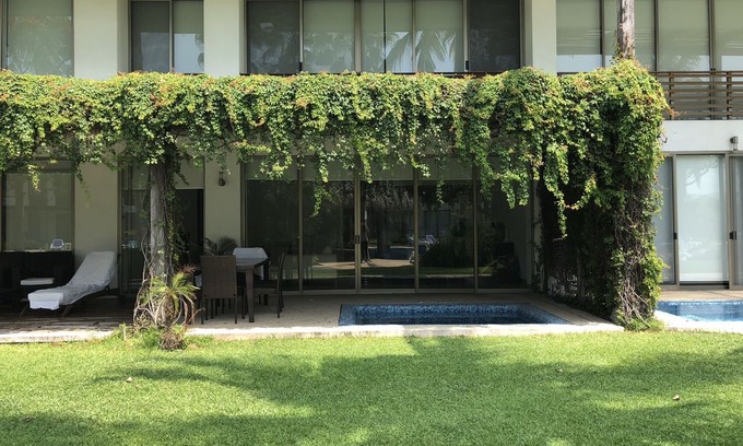 Granjas del Marques Villa | Villa en Acapulco diamante con club de playa.