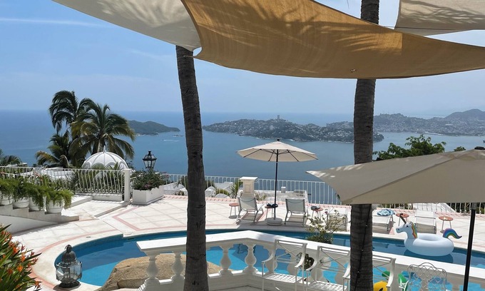 Las Brisas Villa | VILLA JADE LUXURY VILLA IN ACAPULCO WITH BEST STAFF AND VIEWS
