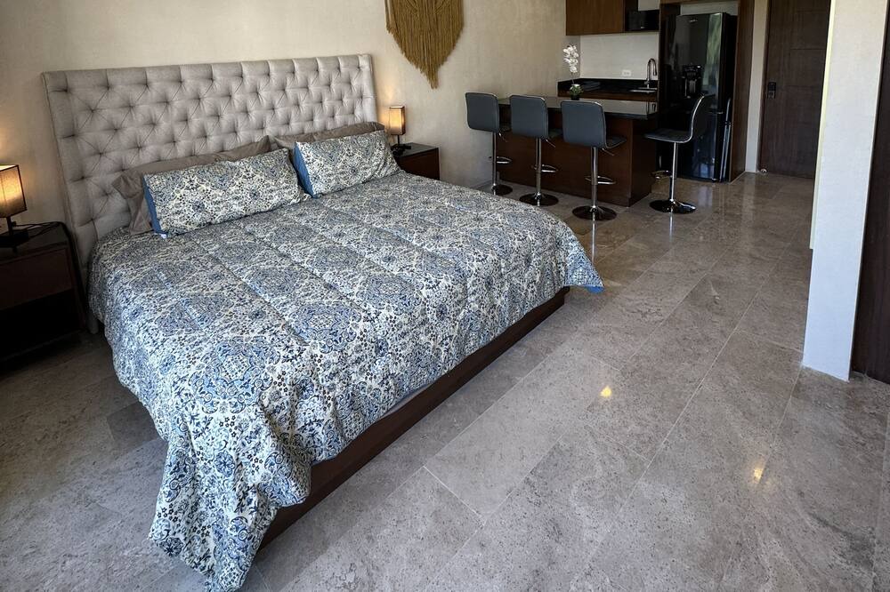 Ejidal Apartment | Cozy Studio in Gorgeous Playa del Carmen with AC, Fitness Room, WiFi