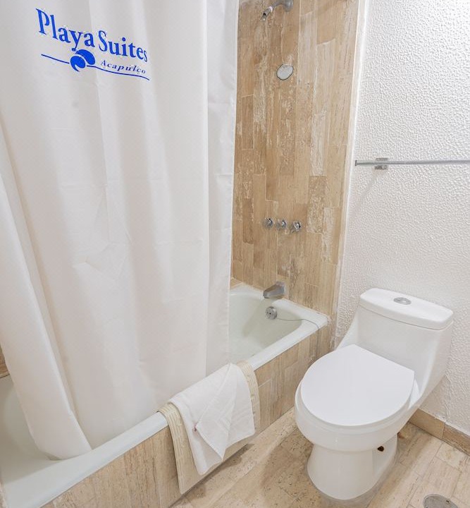 Photo of Bathroom in Costera Acapulco